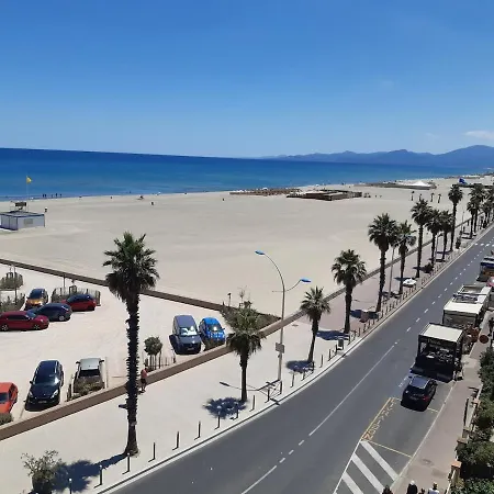 Apartment Superbe Appt Face A La Mer, Wifi Canet-en-Roussillon